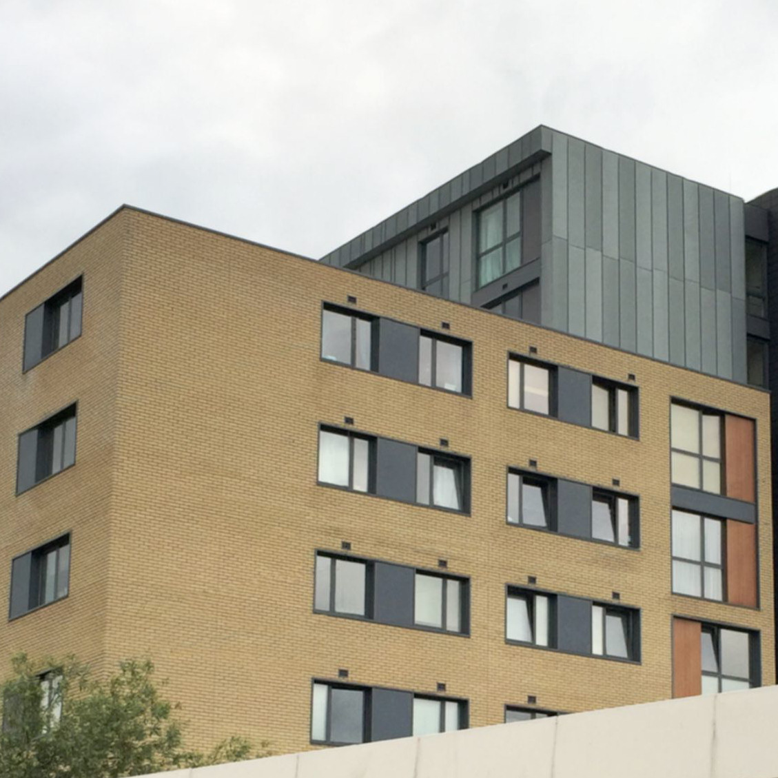 Aluminium Tilt And Turn Windows