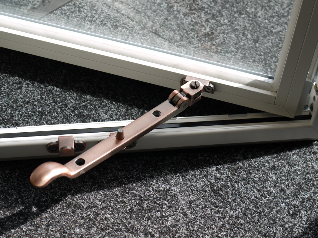 Royale PuttyLine Windows, Hardware and Handle Options Duration Windows