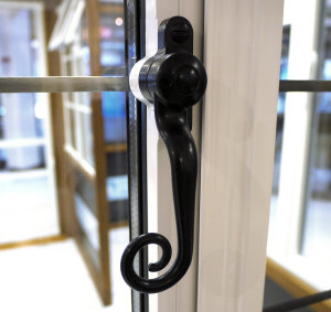 Monkey Tail Handle
