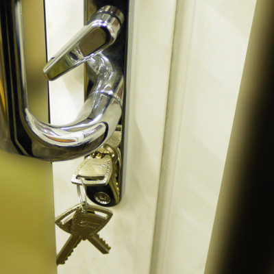 Key Locking Handles